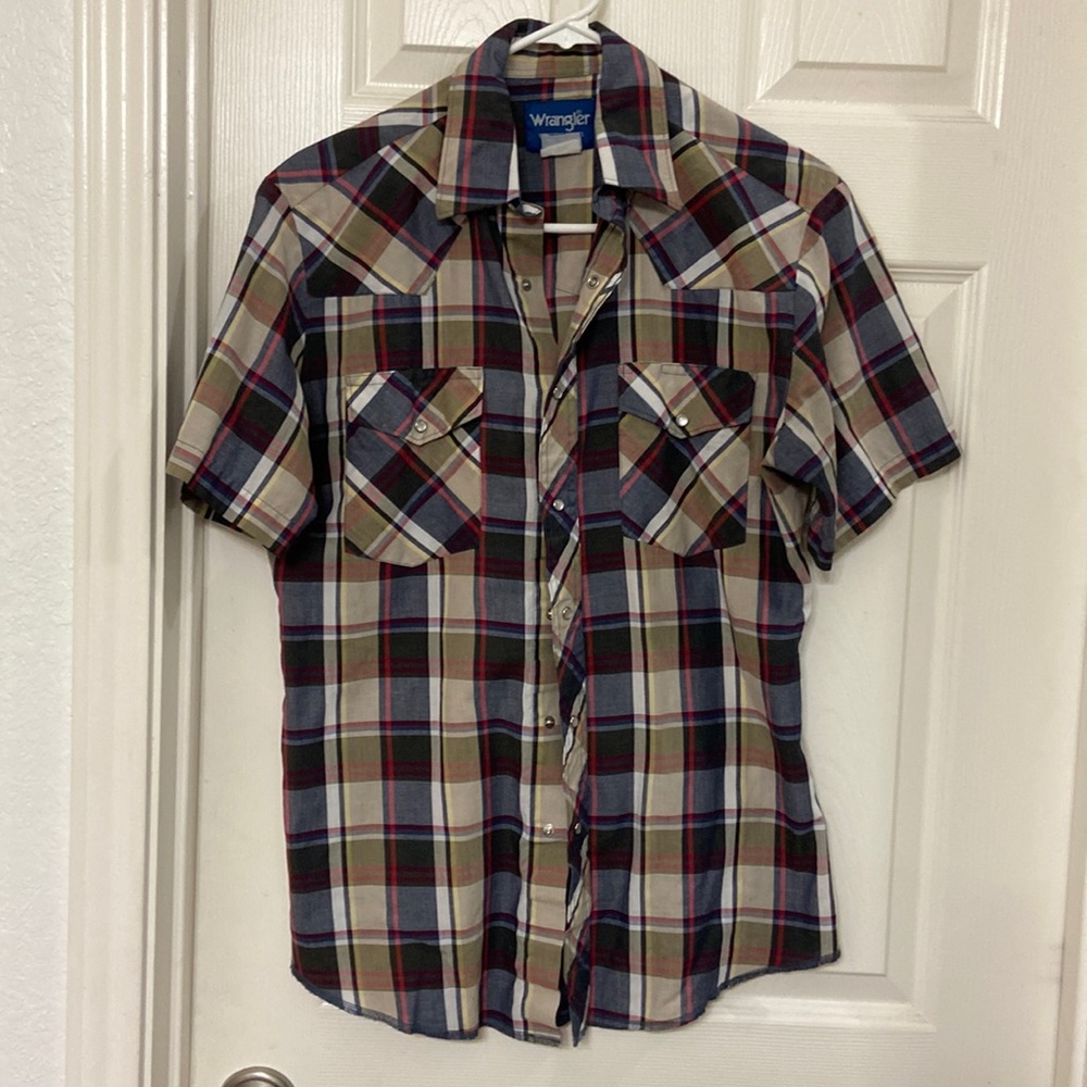 Wrangler Shortsleeved Button Down Size M